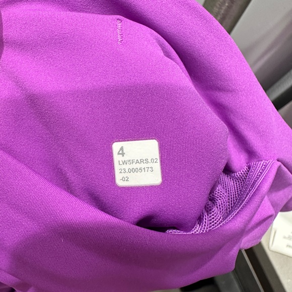 EUC Lululemon Fast & Free 25” Leggings, Size 4 - Picture 4 of 4